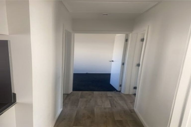 Photo of property in 40a-b Belt Road, Moturoa, New Plymouth, 4310