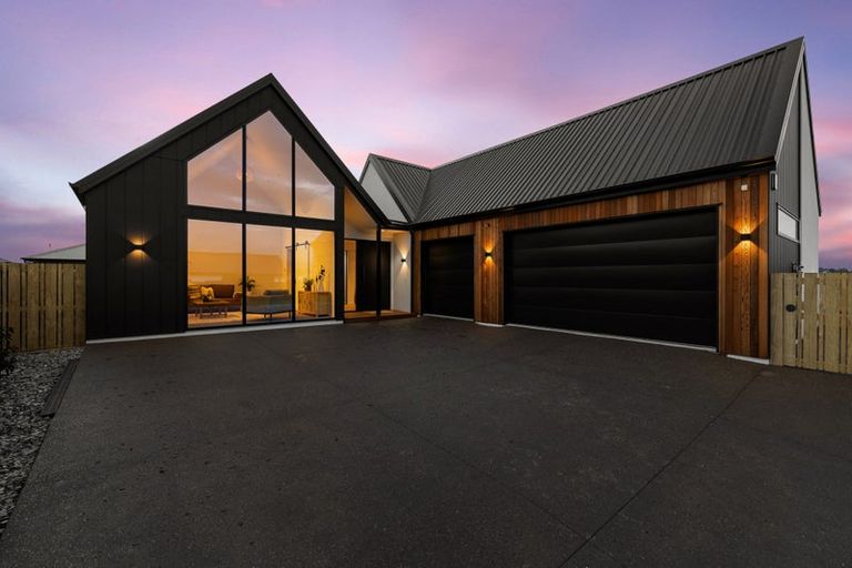 Photo of property in 2 Alan James Lane, Prebbleton, 7604