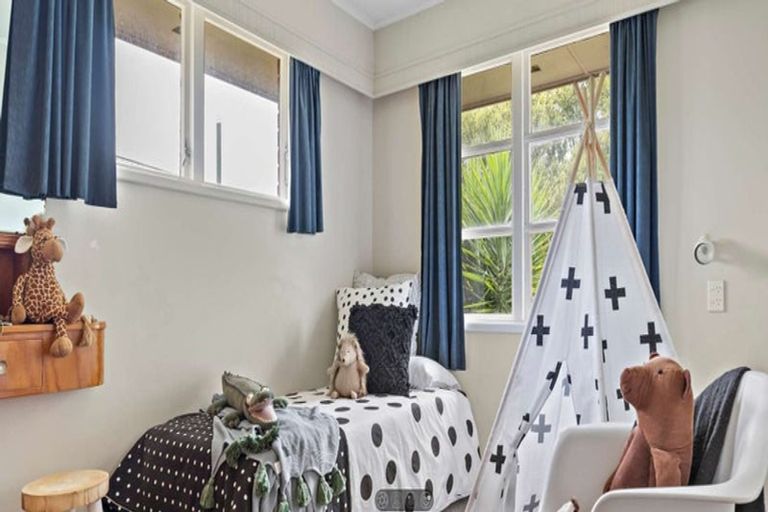 Photo of property in 32 Cambridge Terrace, Masterton, 5810