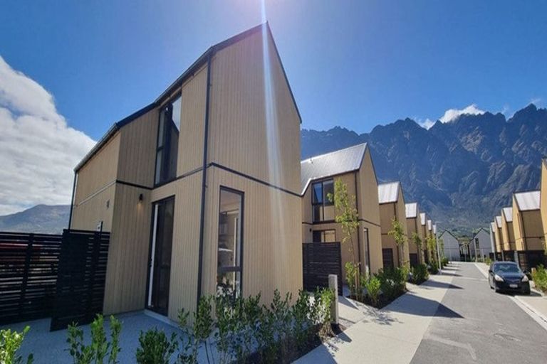 Photo of property in 1 Boulder Lane, Jacks Point, 9371
