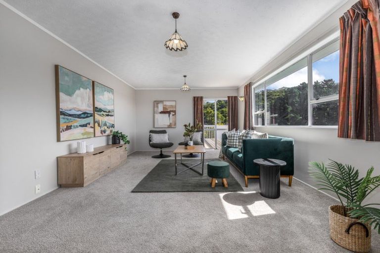 Photo of property in 10 Bosun Terrace, Whitby, Porirua, 5024