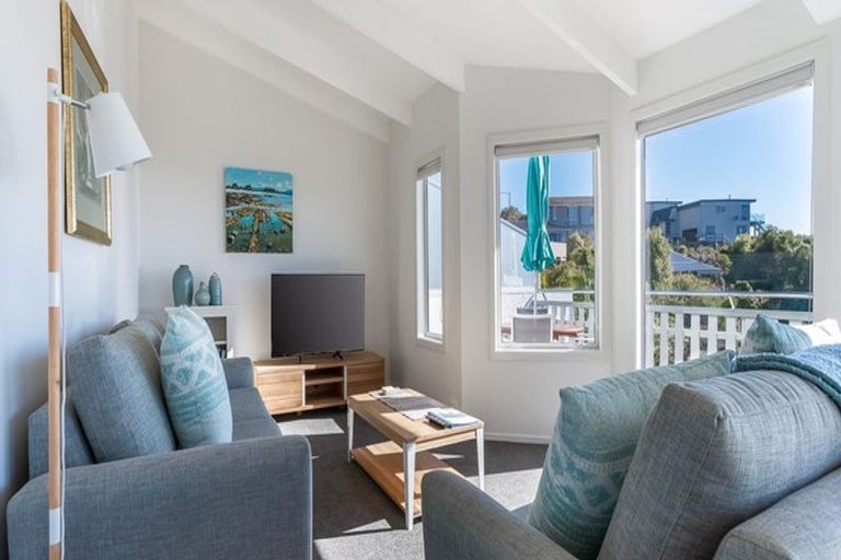 Photo of property in 4 The Cliffs, Britannia Heights, Nelson, 7010