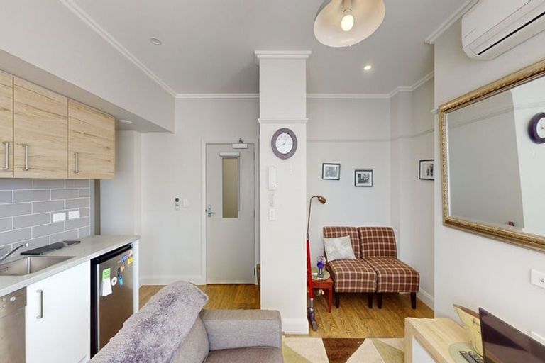 Photo of property in Fountain Court, 48u2 Oriental Parade, Oriental Bay, Wellington, 6011