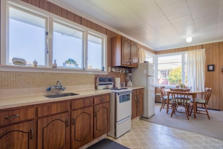 Photo of property in 15 Gainsborough Street, Hoon Hay, Christchurch, 8025