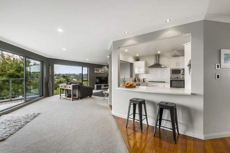 Photo of property in 32a Knights Road, Rothesay Bay, Auckland, 0630
