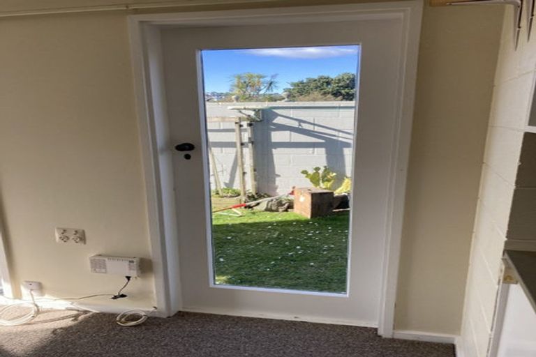 Photo of property in 33u1 Frankmoore Avenue, Johnsonville, Wellington, 6037