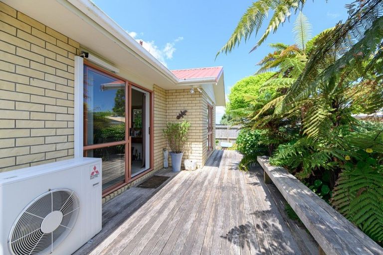 Photo of property in 6 Rays Way, Tuakau, 2121