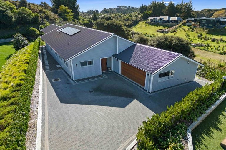 Photo of property in 9 Lamont Place, Waikanae, 5036