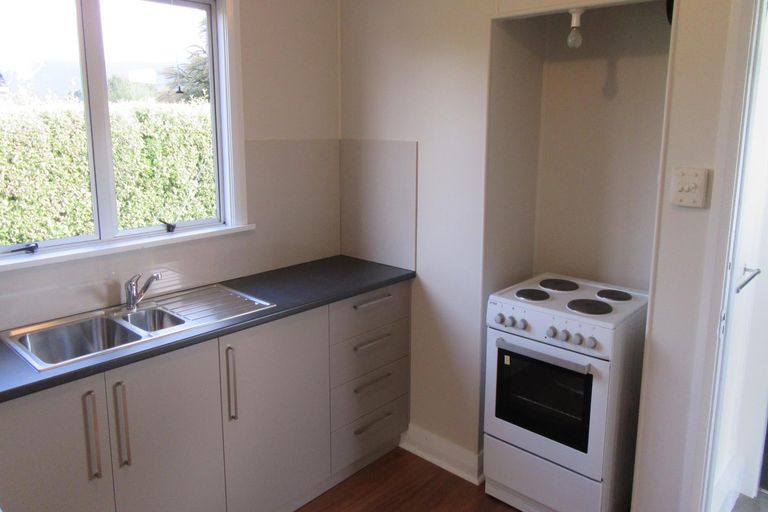 Photo of property in 8 Holmes Street, Waimate, 7924