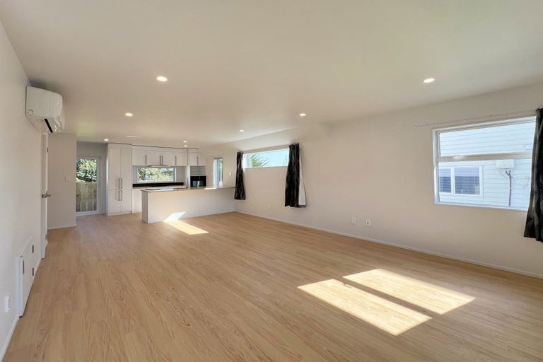Photo of property in 2/16 Gaye Crescent, Otara, Auckland, 2023