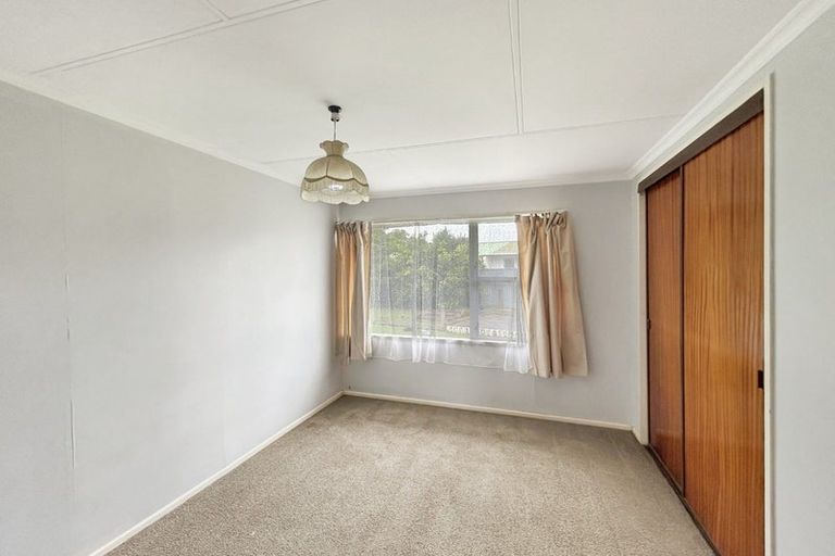 Photo of property in 53 Abraham Crescent, Milson, Palmerston North, 4414