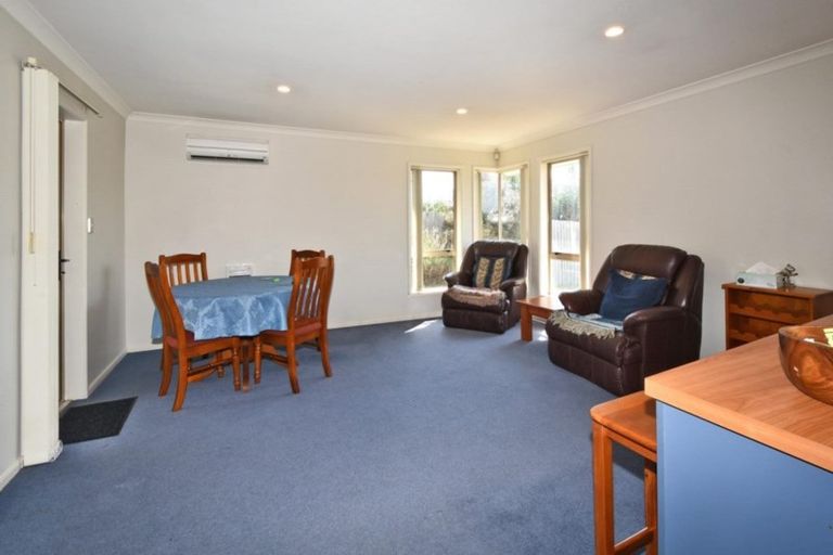 Photo of property in 29 Linkwater Way, Parklands, Christchurch, 8083