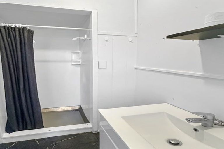 Photo of property in 3 Goodbehere Street, Feilding, 4702