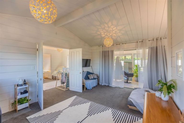 Photo of property in 3a Golding Road, Taradale, Napier, 4112