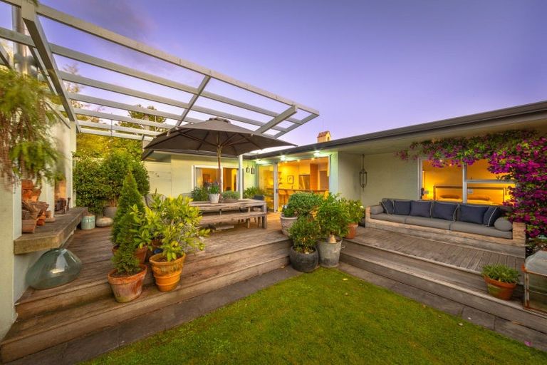 Photo of property in 98 Jickell Street, Hokowhitu, Palmerston North, 4410