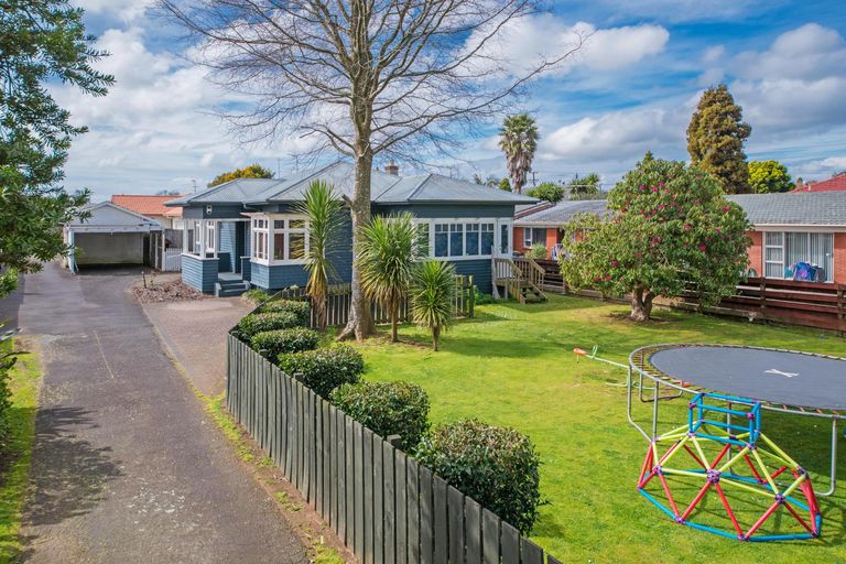Photo of property in 1/32 Landscape Road, Papatoetoe, Auckland, 2025
