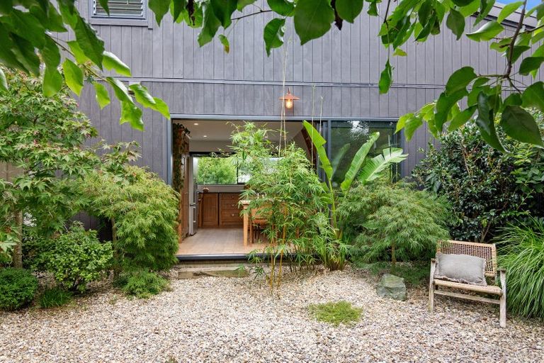 Photo of property in 2 Laly Haddon Place, Matakana, 0985