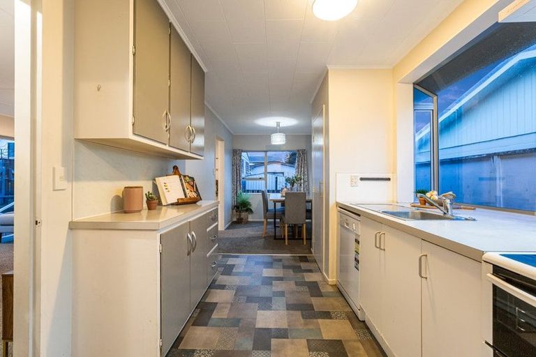 Photo of property in 2 Pascoe Avenue, Paremata, Porirua, 5026