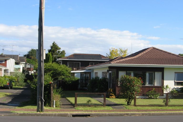 Photo of property in 2/34 Inverness Road, Browns Bay, Auckland, 0630