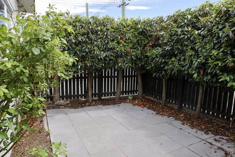 Photo of property in 32 Croydon Street, Sydenham, Christchurch, 8023