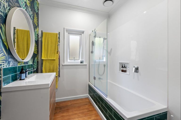 Photo of property in 6 Ardross Avenue, Khandallah, Wellington, 6035