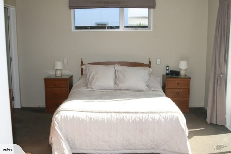 Photo of property in 1 Holly Place, Rangiora, 7400