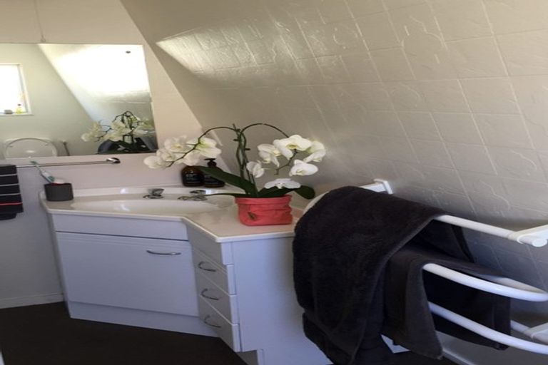 Photo of property in 5 Trilids Lane, Churton Park, Wellington, 6037