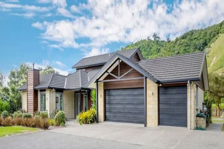 Photo of property in 133 Maui Pomare Road, Nikau Valley, Paraparaumu, 5032