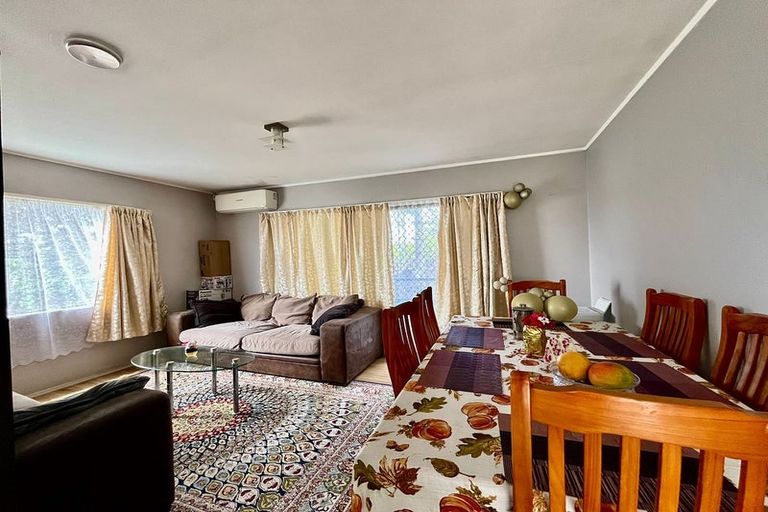 Photo of property in 3/80 Kenderdine Road, Papatoetoe, Auckland, 2025