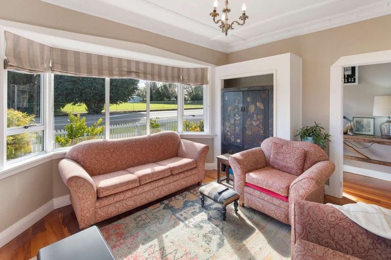 Photo of property in 119 Weraroa Road, Waverley, 4510