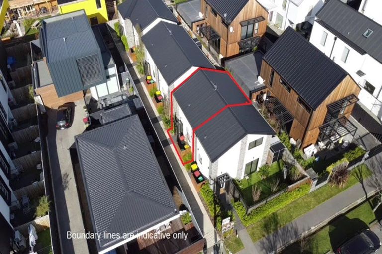 Photo of property in 2/41 Gracefield Avenue, Christchurch Central, Christchurch, 8013