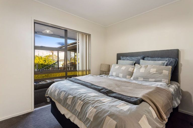 Photo of property in 24 Granville Drive, Massey, Auckland, 0614