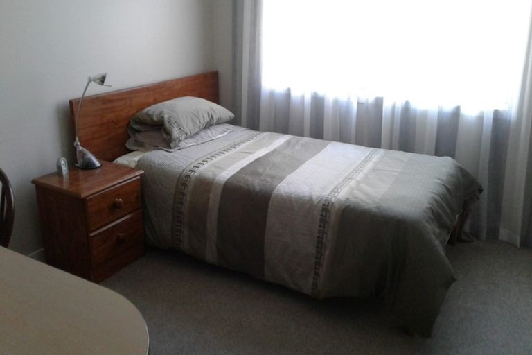 Photo of property in 28 Saint Pauls Drive, Brookfield, Tauranga, 3110