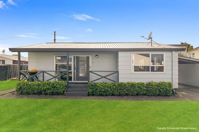 Photo of property in 2/6 Short Street, Papakura, 2110