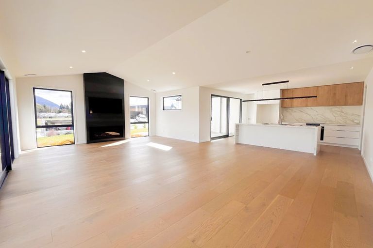 Photo of property in 12 Mason Street, Wanaka, 9305
