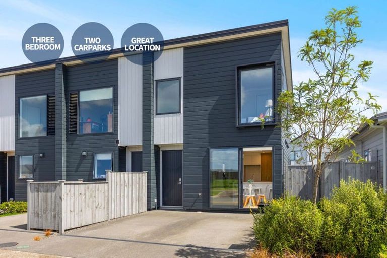 Photo of property in 26 Rauriki Lane, Rosehill, Papakura, 2113