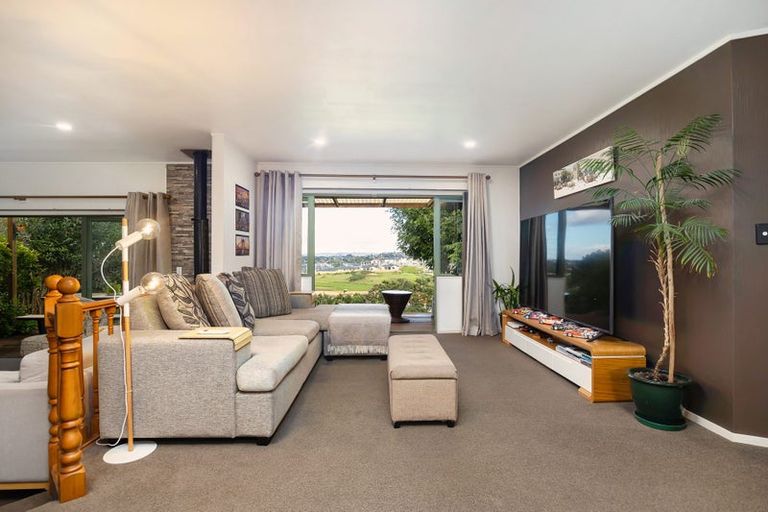 Photo of property in 1/199 Birdwood Road, Massey, Auckland, 0614
