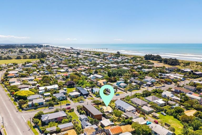 Photo of property in 43 Tovey Street, New Brighton, Christchurch, 8061