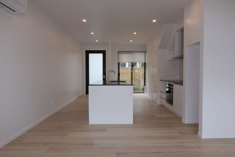 Photo of property in 10 Kamahi Place, Paraparaumu, 5032