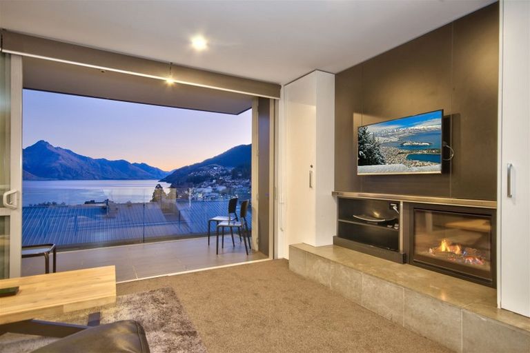 Photo of property in The Beeches Apartments, 13/60 Hallenstein Street, Queenstown, 9300