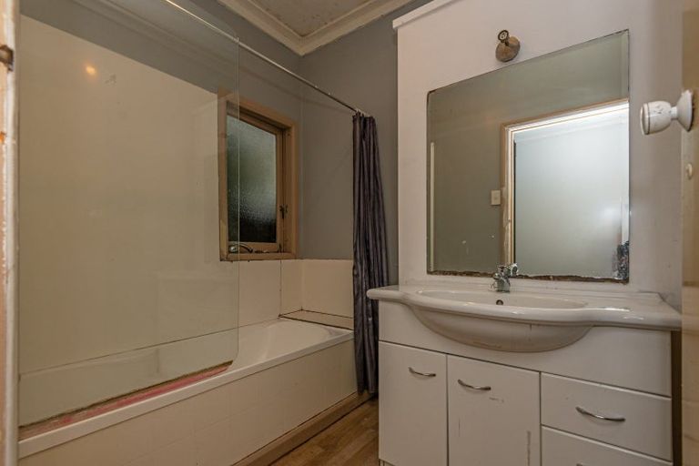 Photo of property in 374 College Street, Hokowhitu, Palmerston North, 4410