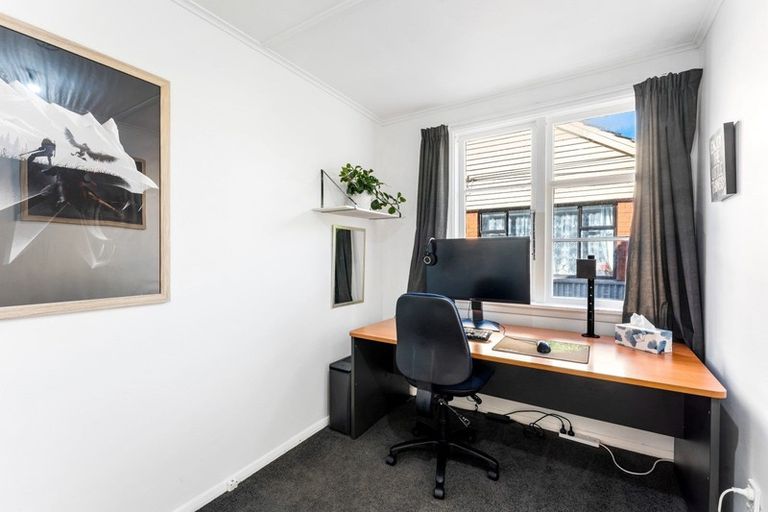 Photo of property in 328 Oxford Terrace, Avalon, Lower Hutt, 5011