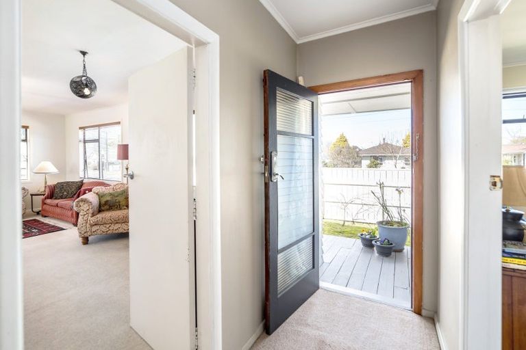 Photo of property in 52 Kempton Street, Greytown, 5712