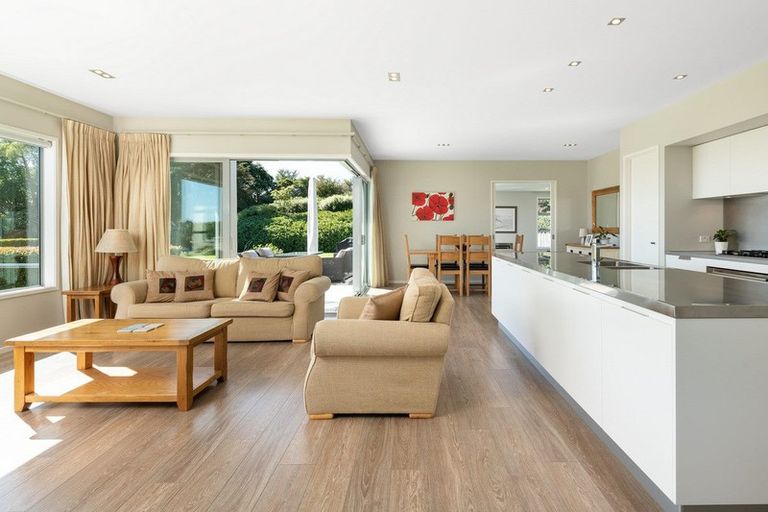 Photo of property in 6 Orakei Place, Welcome Bay, Tauranga, 3112