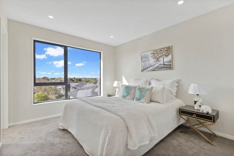 Photo of property in 24e Wayne Drive, Mangere, Auckland, 2022