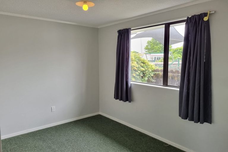 Photo of property in 2/87 Manuroa Road, Takanini, 2112