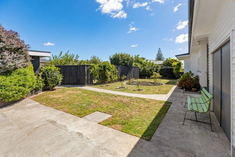 Photo of property in 60 Cutfield Street, Inglewood, 4330