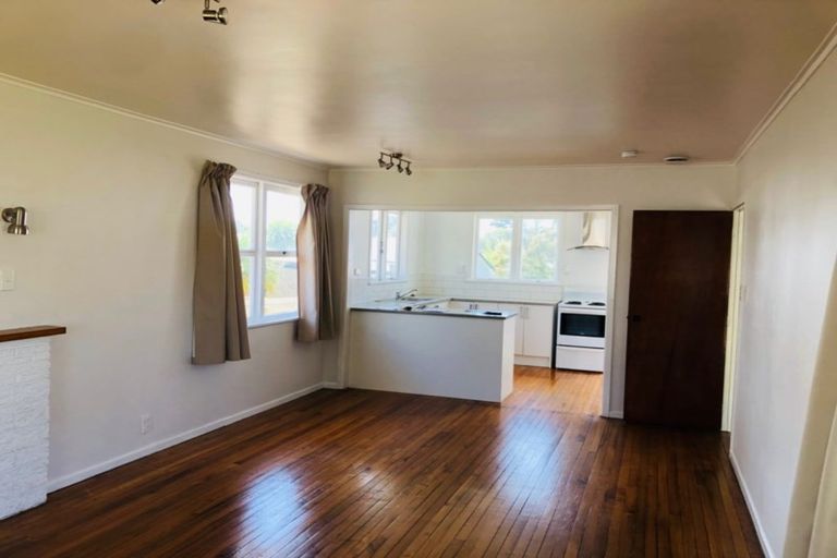 Photo of property in 1/221 Birkdale Road, Birkdale, Auckland, 0626