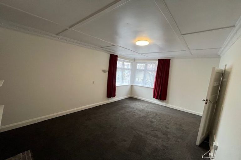 Photo of property in 9 Thompson Street, Mount Cook, Wellington, 6011