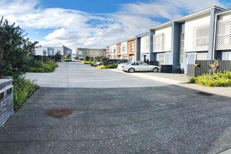 Photo of property in 20 Rangihina Road, Hobsonville, Auckland, 0616